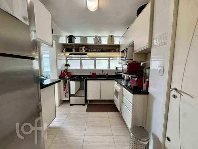 Apartamento com 101m², 3 dormitórios, 2 vagas, Petrópolis em Porto Alegre