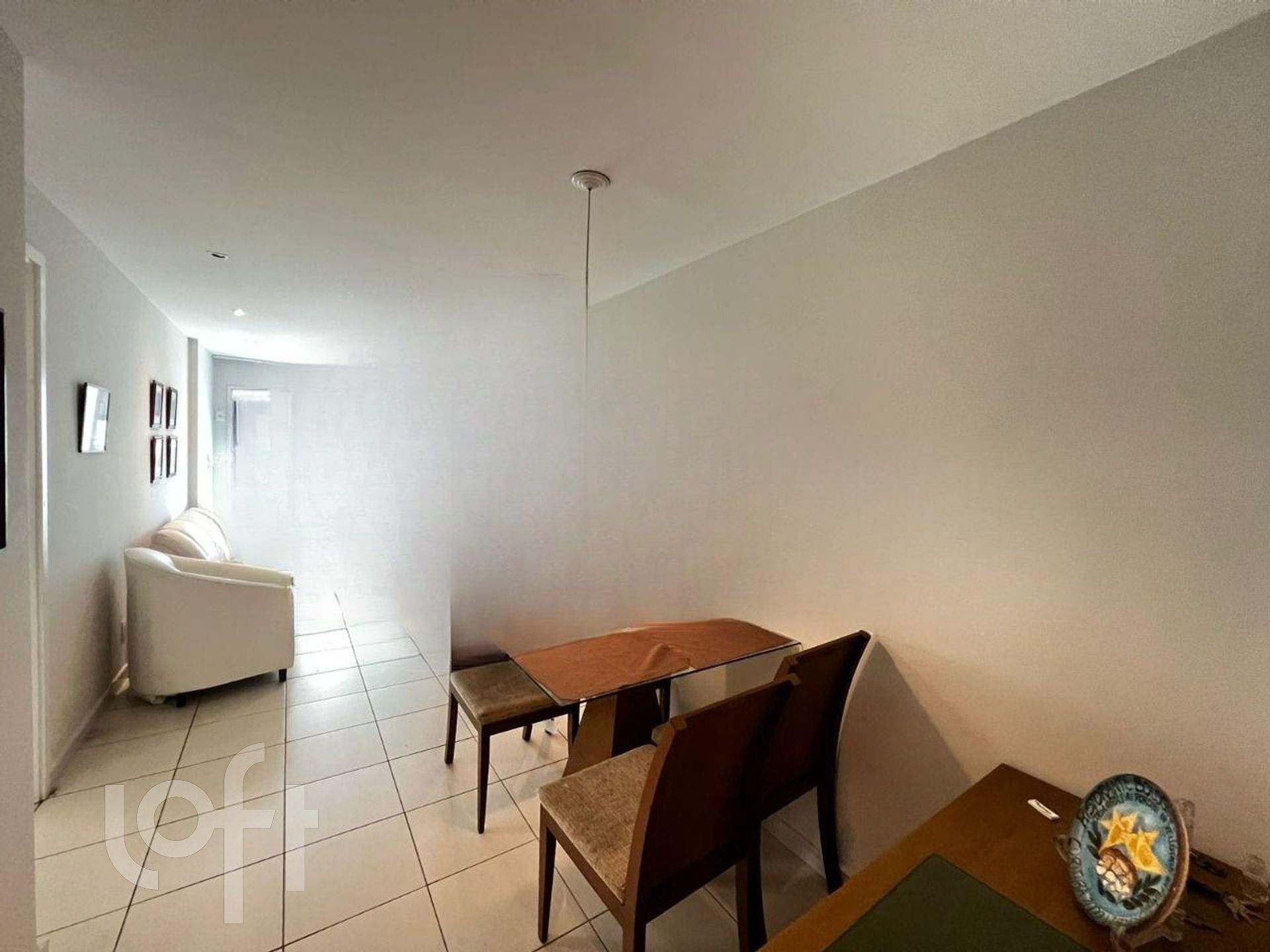 Apartamento à venda com 2 quartos, 80m² - Foto 2