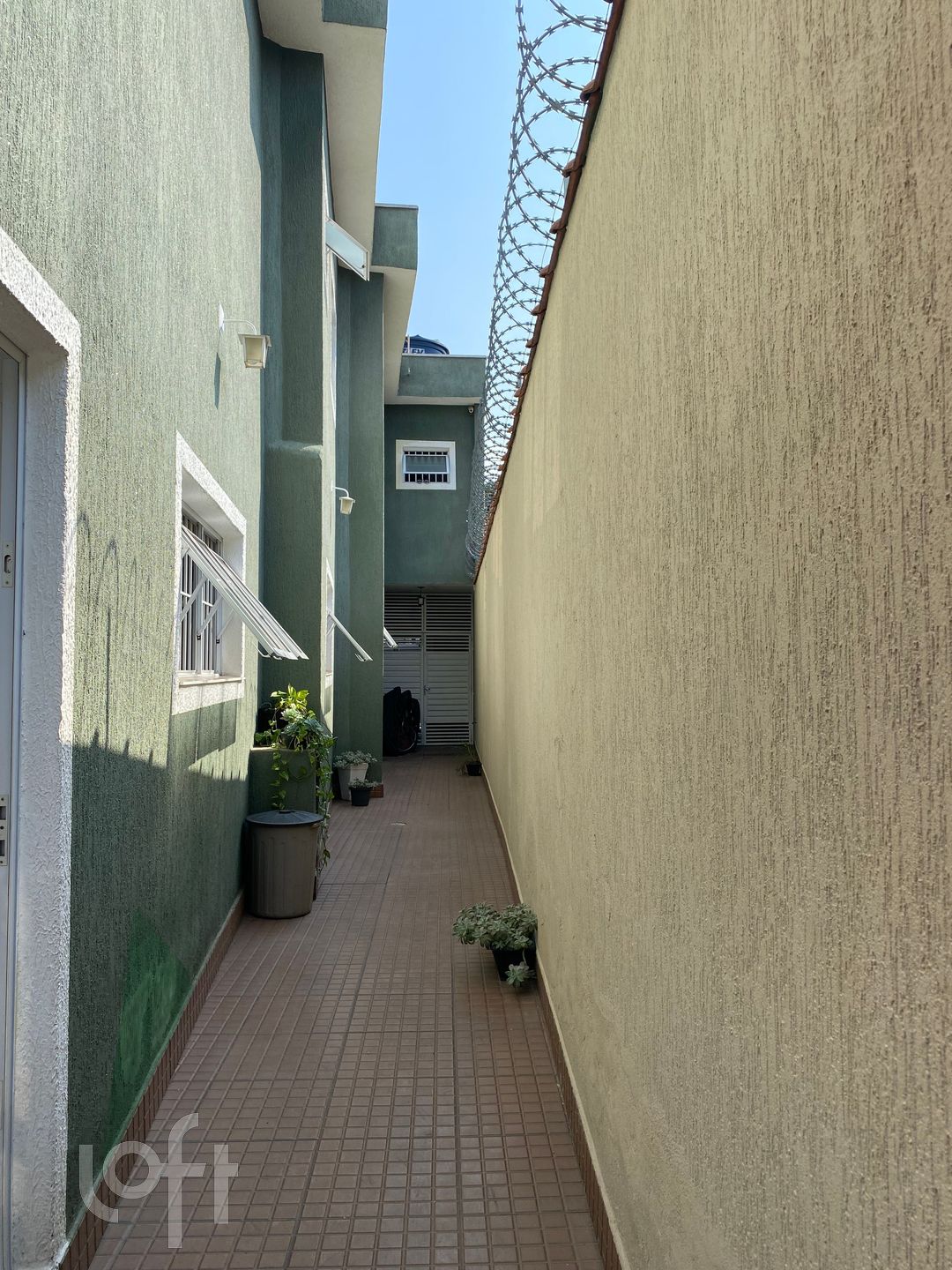 Casa à venda com 4 quartos, 200m² - Foto 4