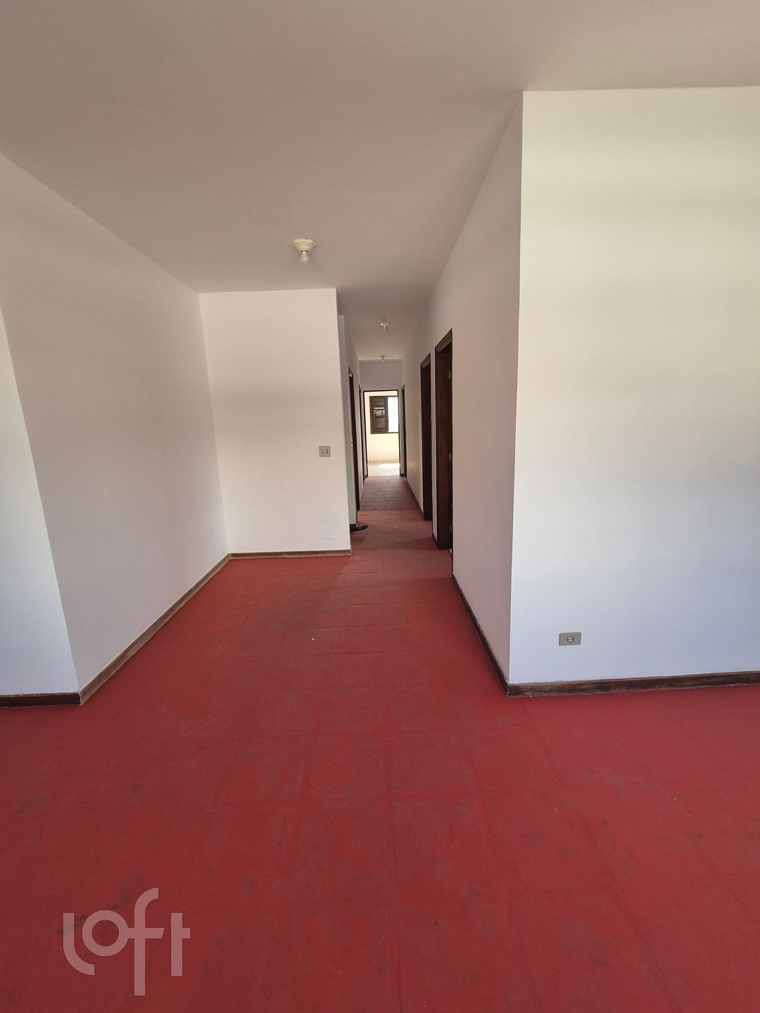 Casa à venda com 6 quartos, 350m² - Foto 5