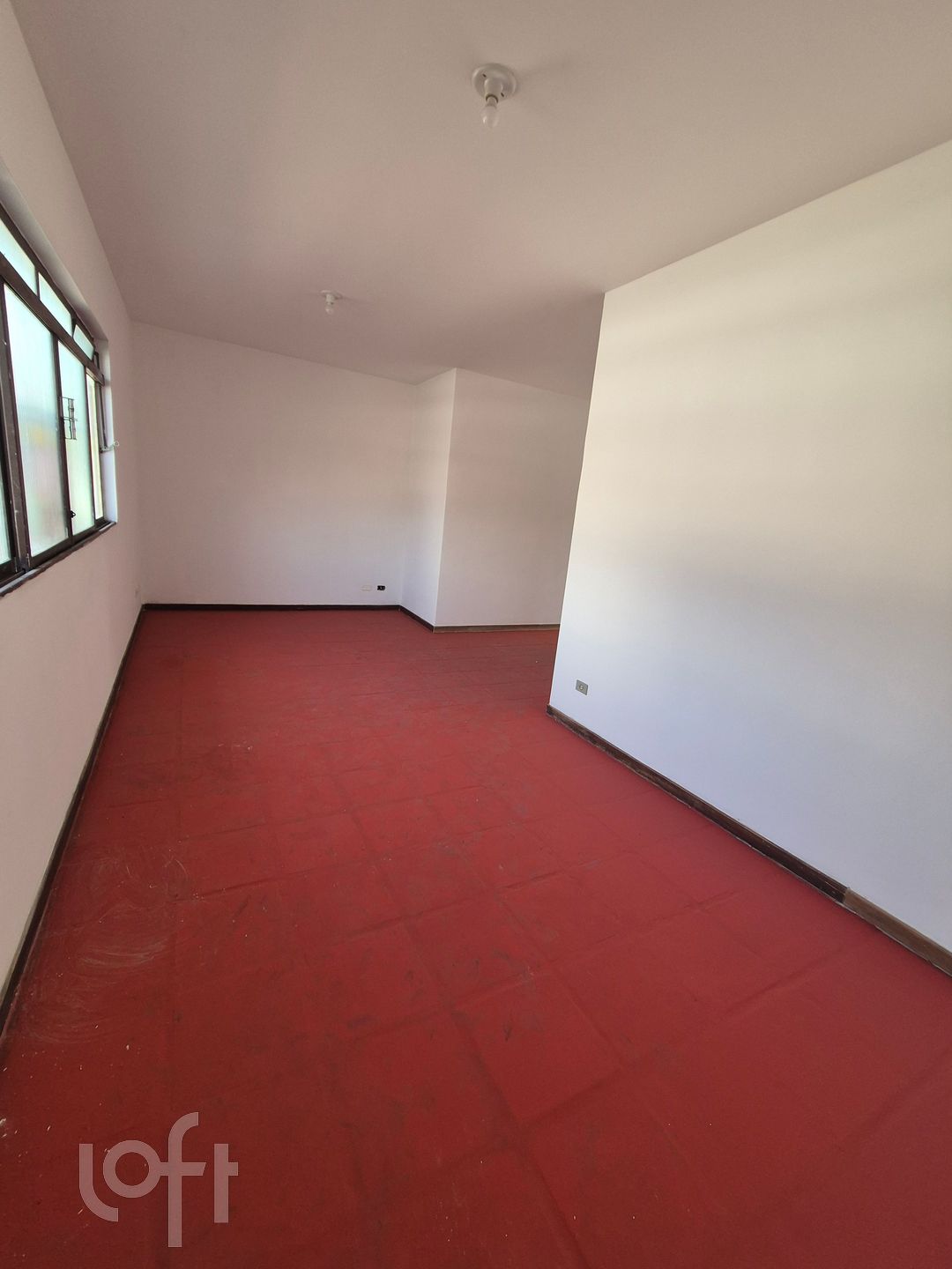 Casa à venda com 6 quartos, 350m² - Foto 2