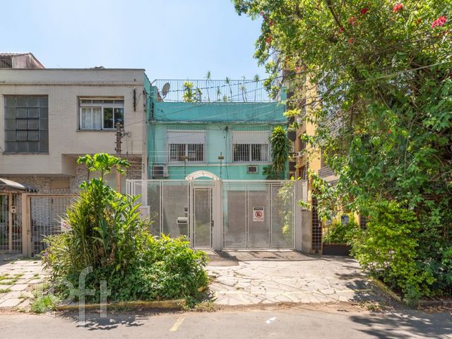 Casa com 257m², 3 dormitórios, 2 suítes, 3 vagas, Rio Branco em Porto Alegre