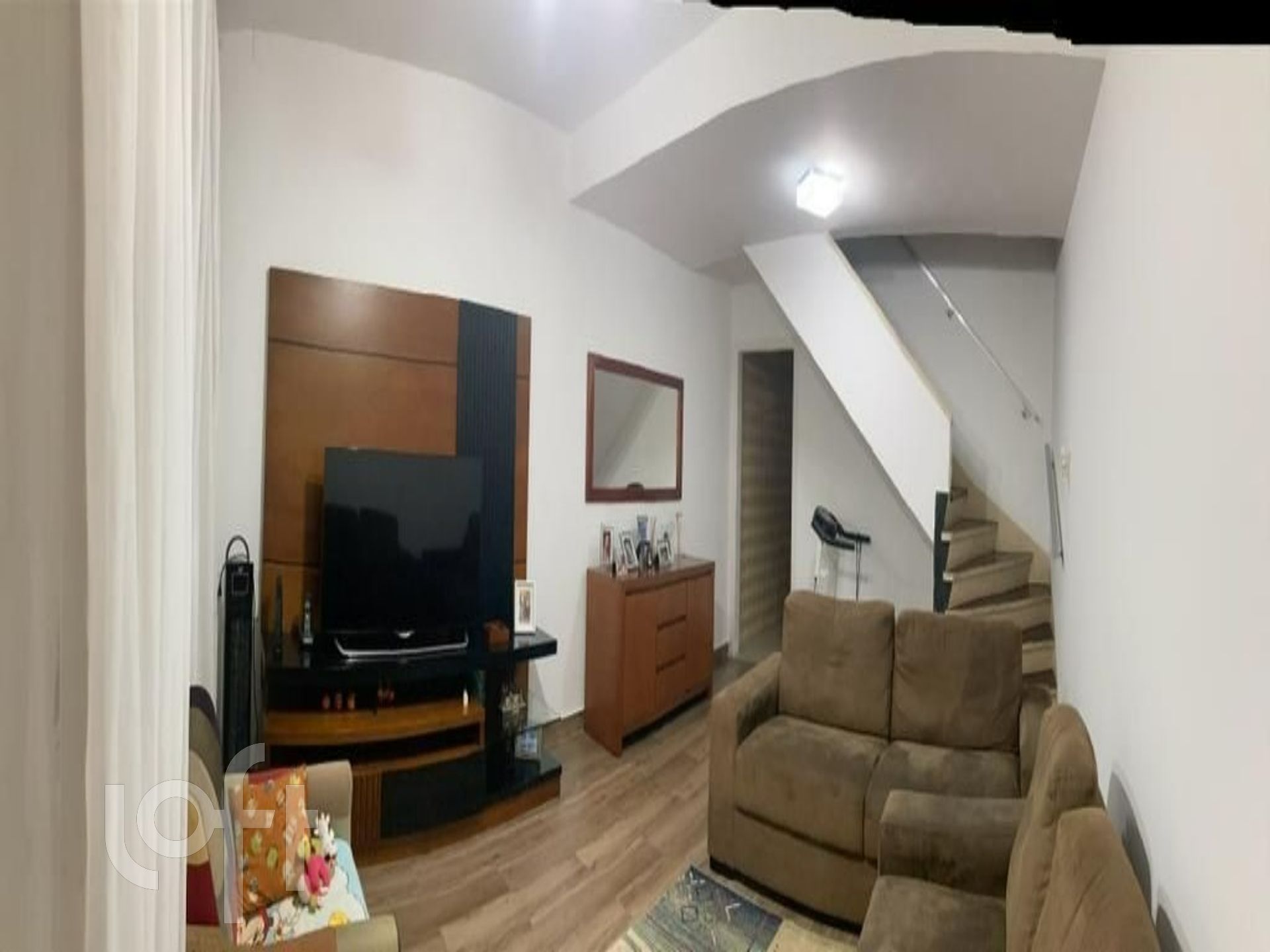 Casa à venda com 2 quartos, 125m² - Foto 2