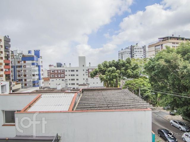 Apartamento com 106m², 3 dormitórios, 1 suíte, 1 vaga, Rio Branco em Porto Alegre