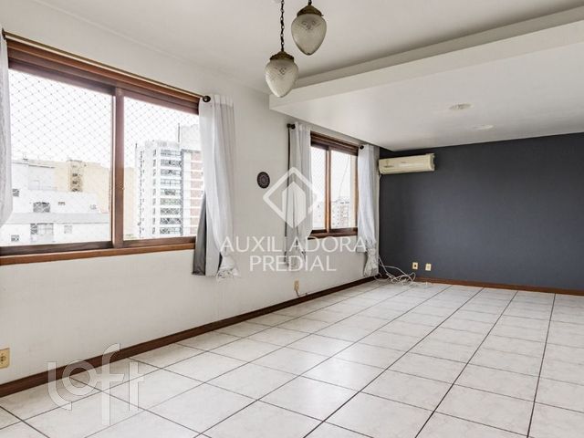Apartamento com 78m², 2 dormitórios, 1 vaga, Rio Branco em Porto Alegre