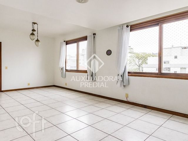 Apartamento com 78m², 2 dormitórios, 1 vaga, Rio Branco em Porto Alegre