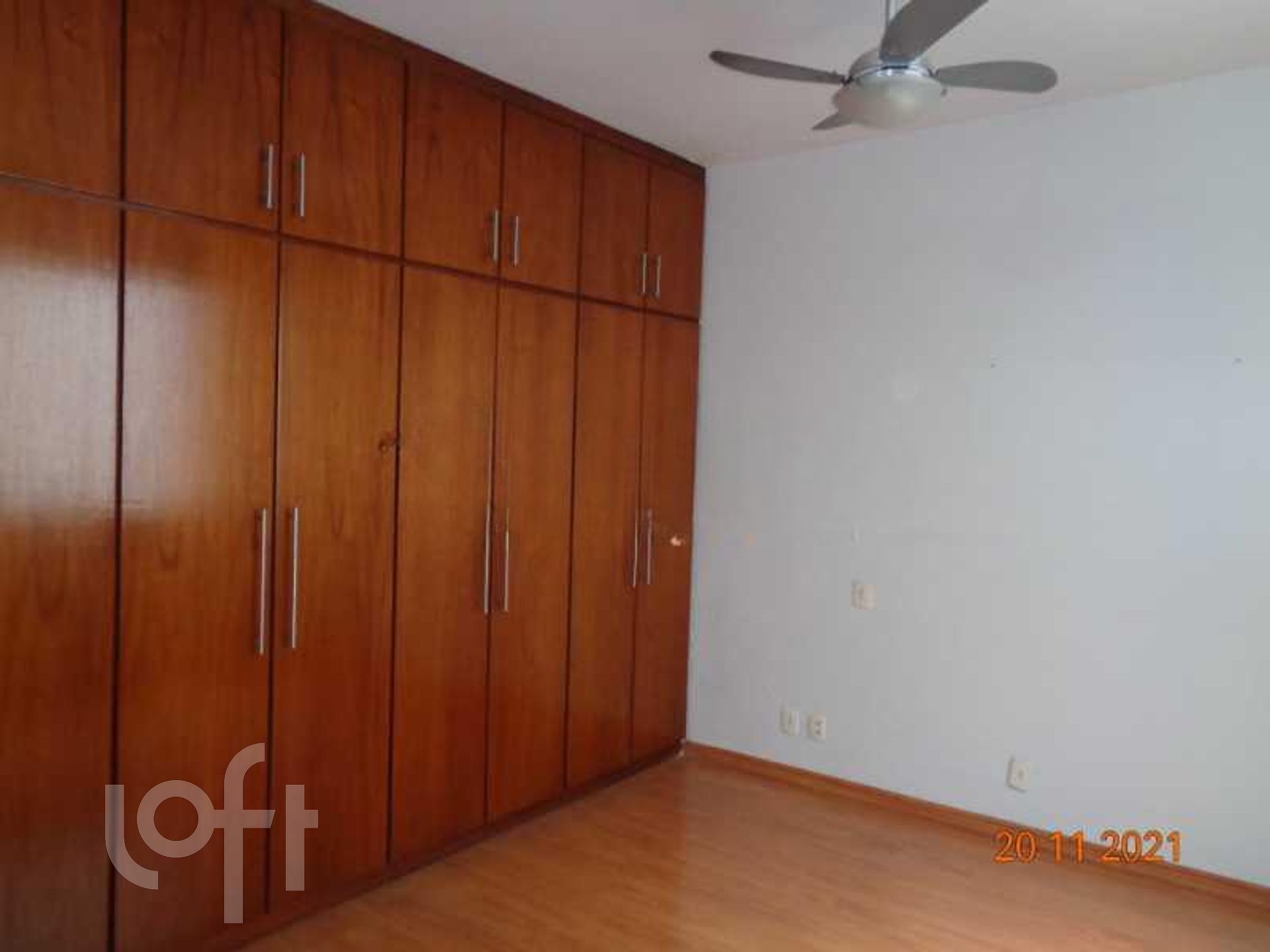 Apartamento à venda com 4 quartos, 202m² - Foto 10