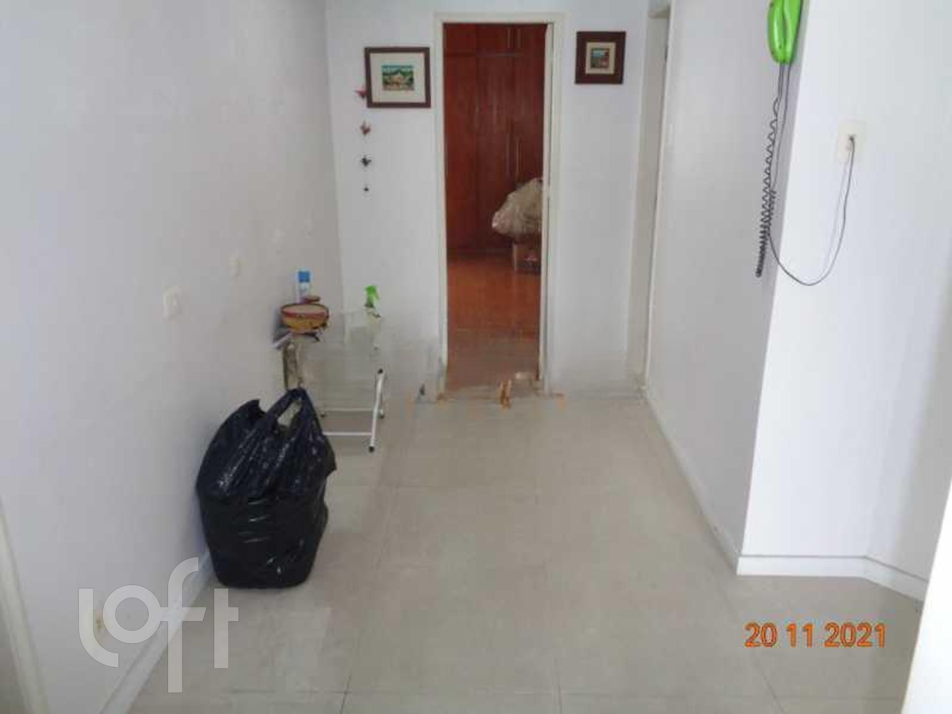 Apartamento à venda com 4 quartos, 202m² - Foto 4