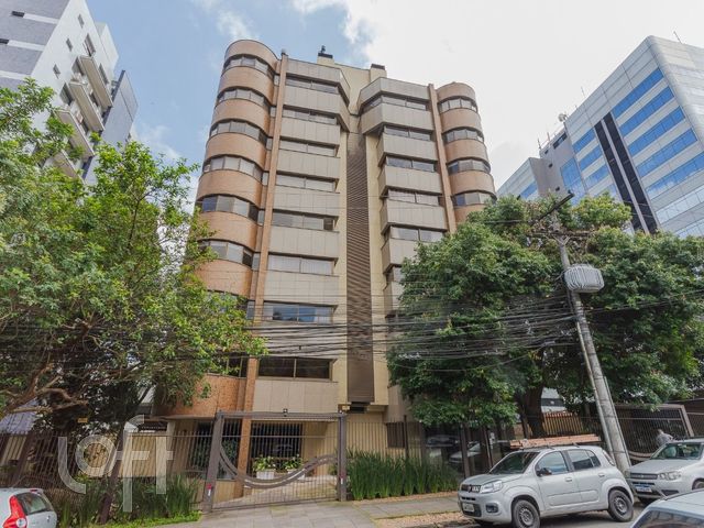 Apartamento com 278m², 3 dormitórios, 1 suíte, 4 vagas, Auxiliadora em Porto Alegre