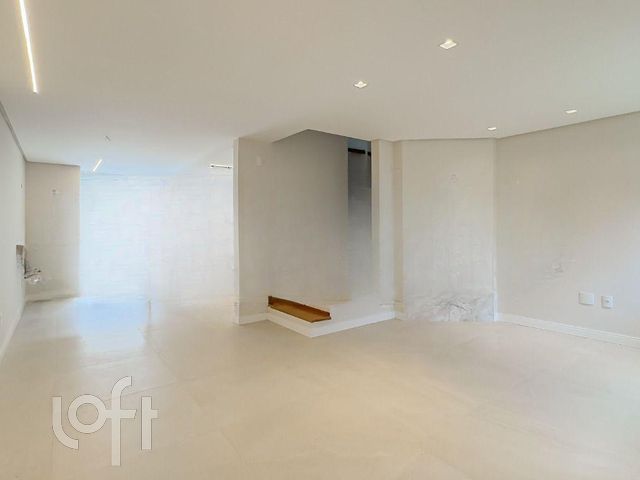 Casa com 162m², 4 dormitórios, 2 suítes, 2 vagas, Chácara das Pedras em Porto Alegre