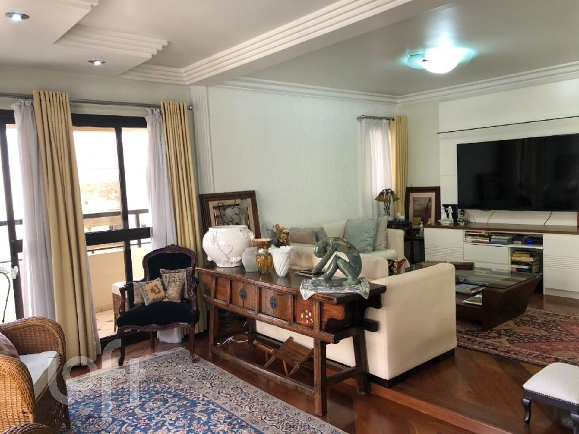 Apartamento à venda com 3 quartos, 139m² - Foto 2