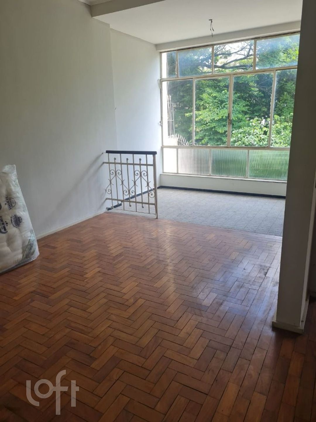 Apartamento à venda com 2 quartos, 100m² - Foto 2