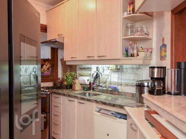 Apartamento com 142m², 3 dormitórios, 2 vagas, Petrópolis em Porto Alegre