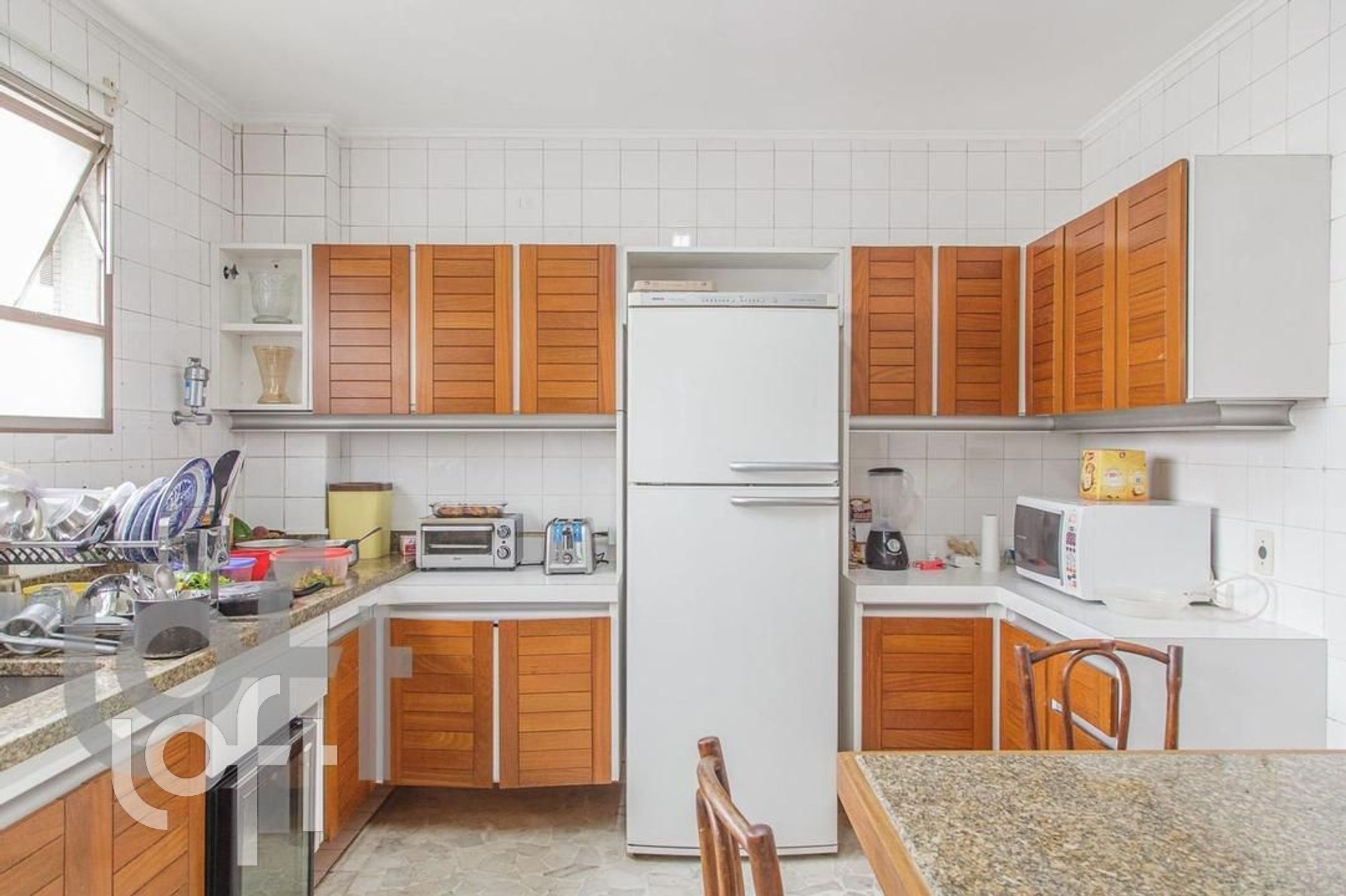 Apartamento à venda com 3 quartos, 210m² - Foto 18