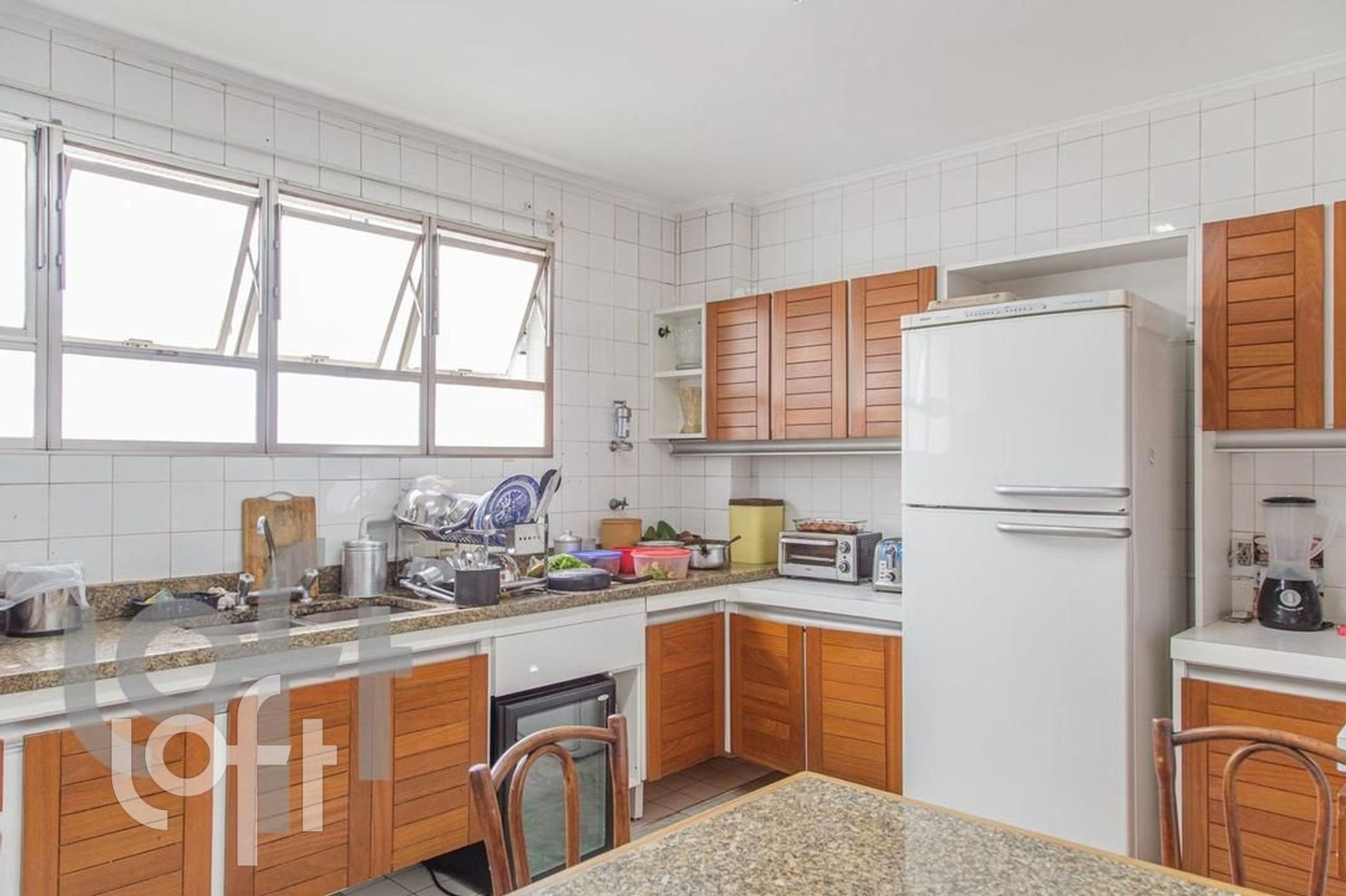 Apartamento à venda com 3 quartos, 210m² - Foto 19