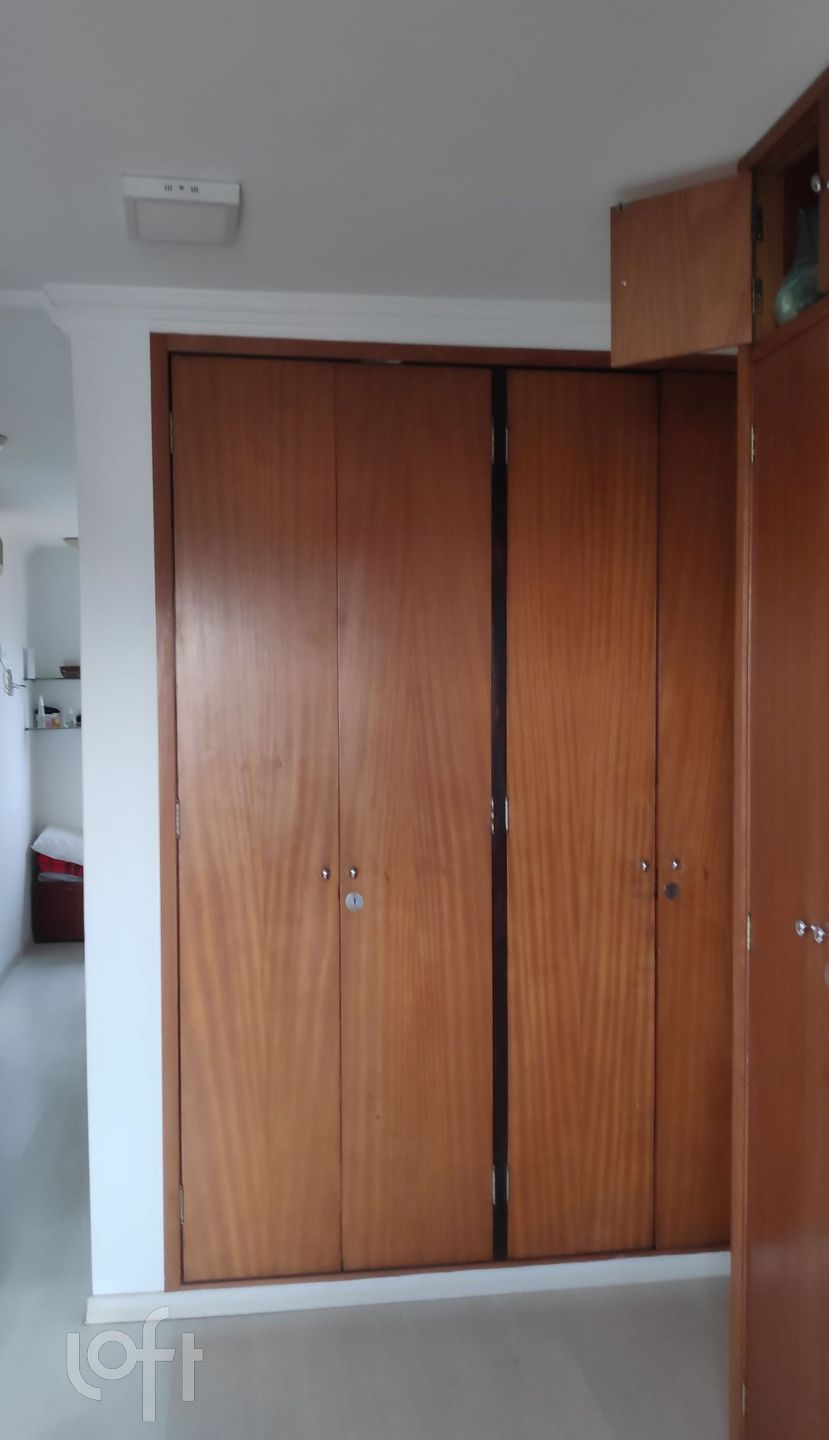 Apartamento à venda com 3 quartos, 219m² - Foto 2