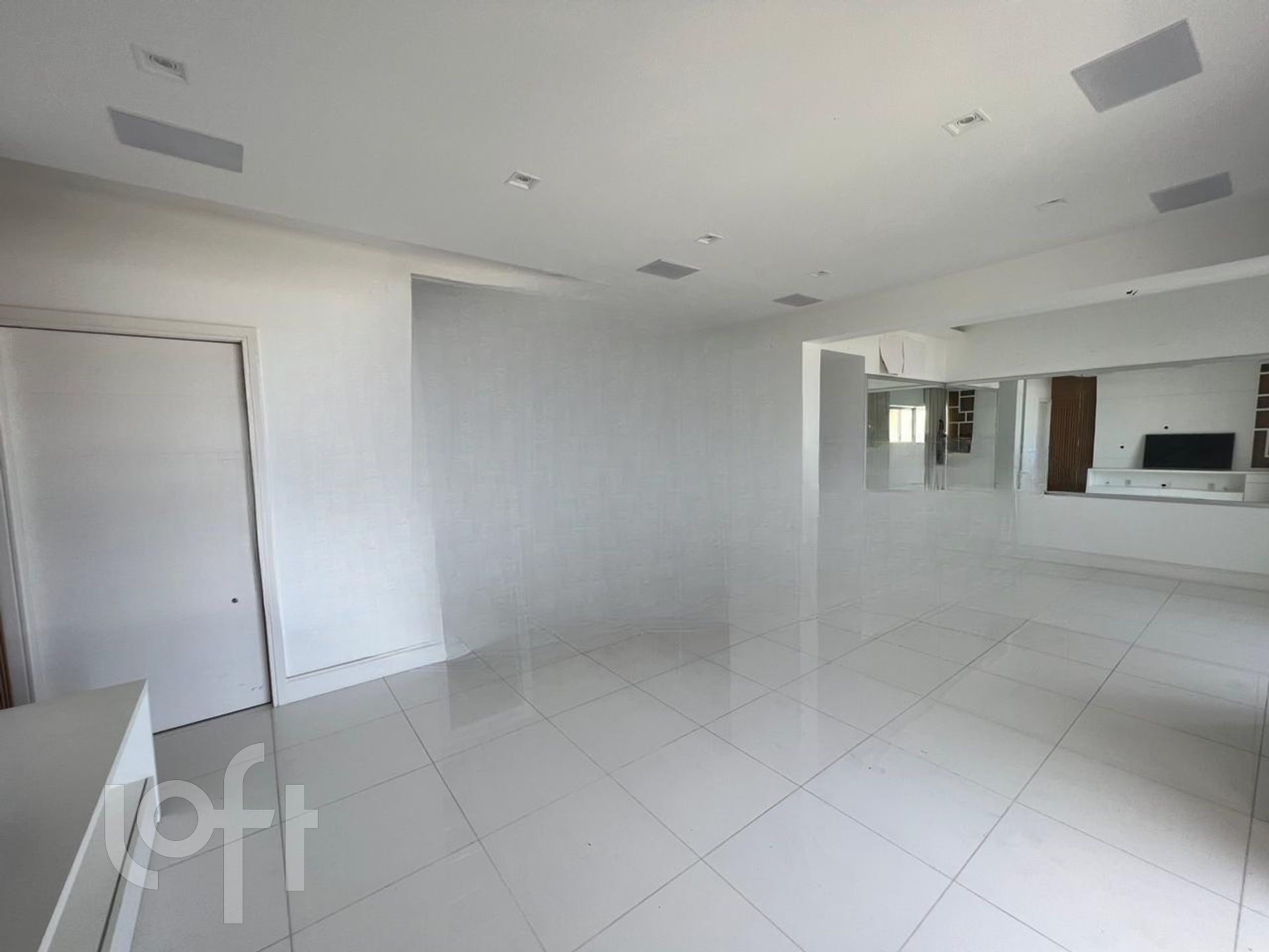 Apartamento à venda com 4 quartos, 271m² - Foto 11