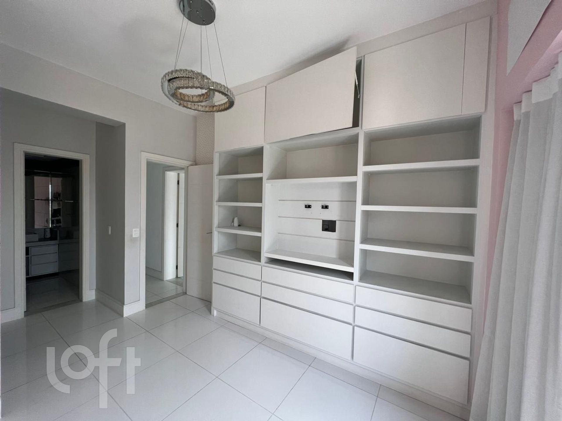 Apartamento à venda com 4 quartos, 271m² - Foto 17