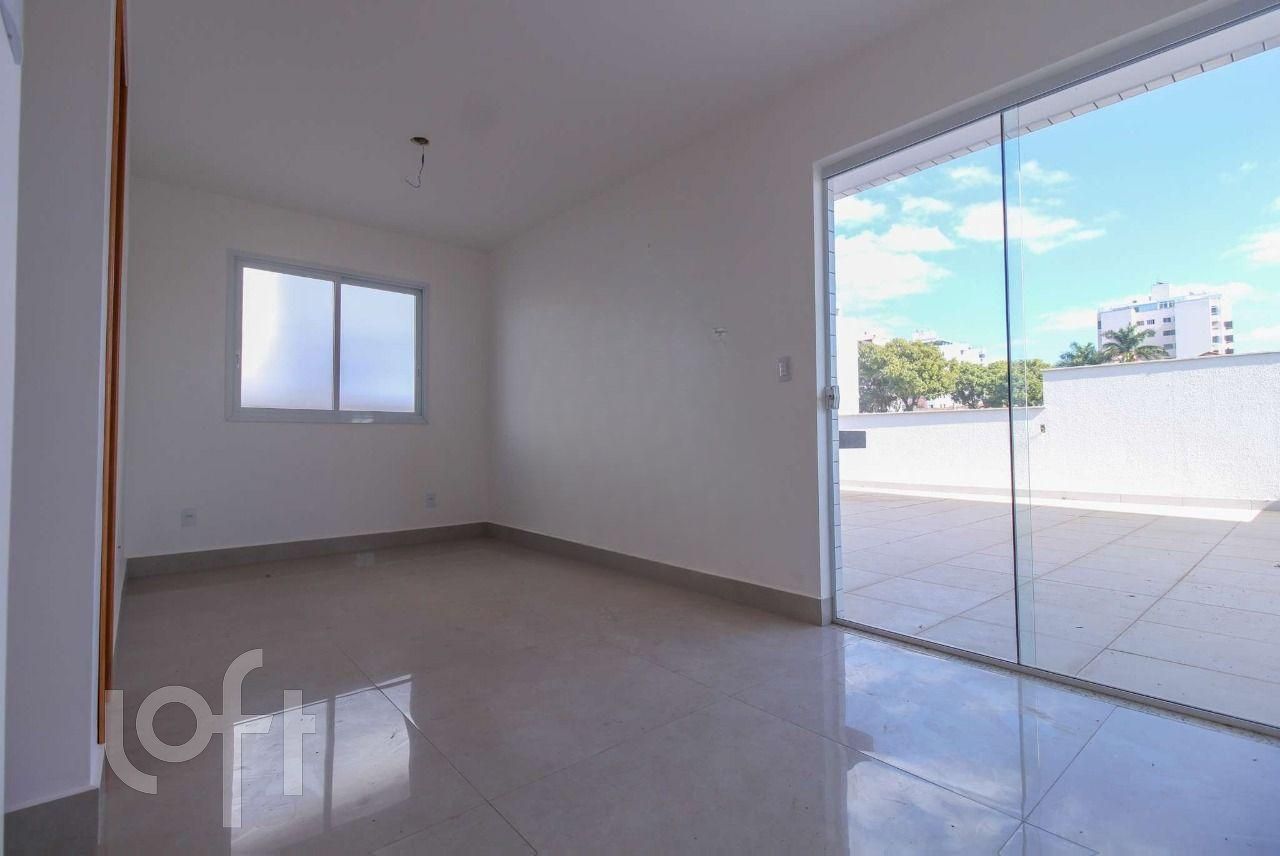 Apartamento à venda com 3 quartos, 180m² - Foto 3