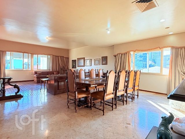 Apartamento com 226m², 3 dormitórios, 1 suíte, 1 vaga, Bom Fim em Porto Alegre