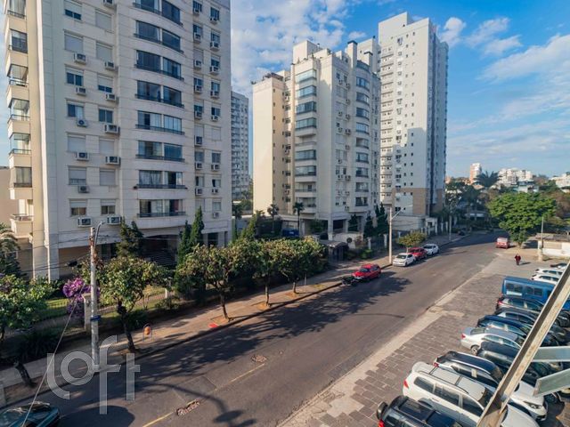 Apartamento com 121m², 3 dormitórios, 1 suíte, Jardim Botânico em Porto Alegre