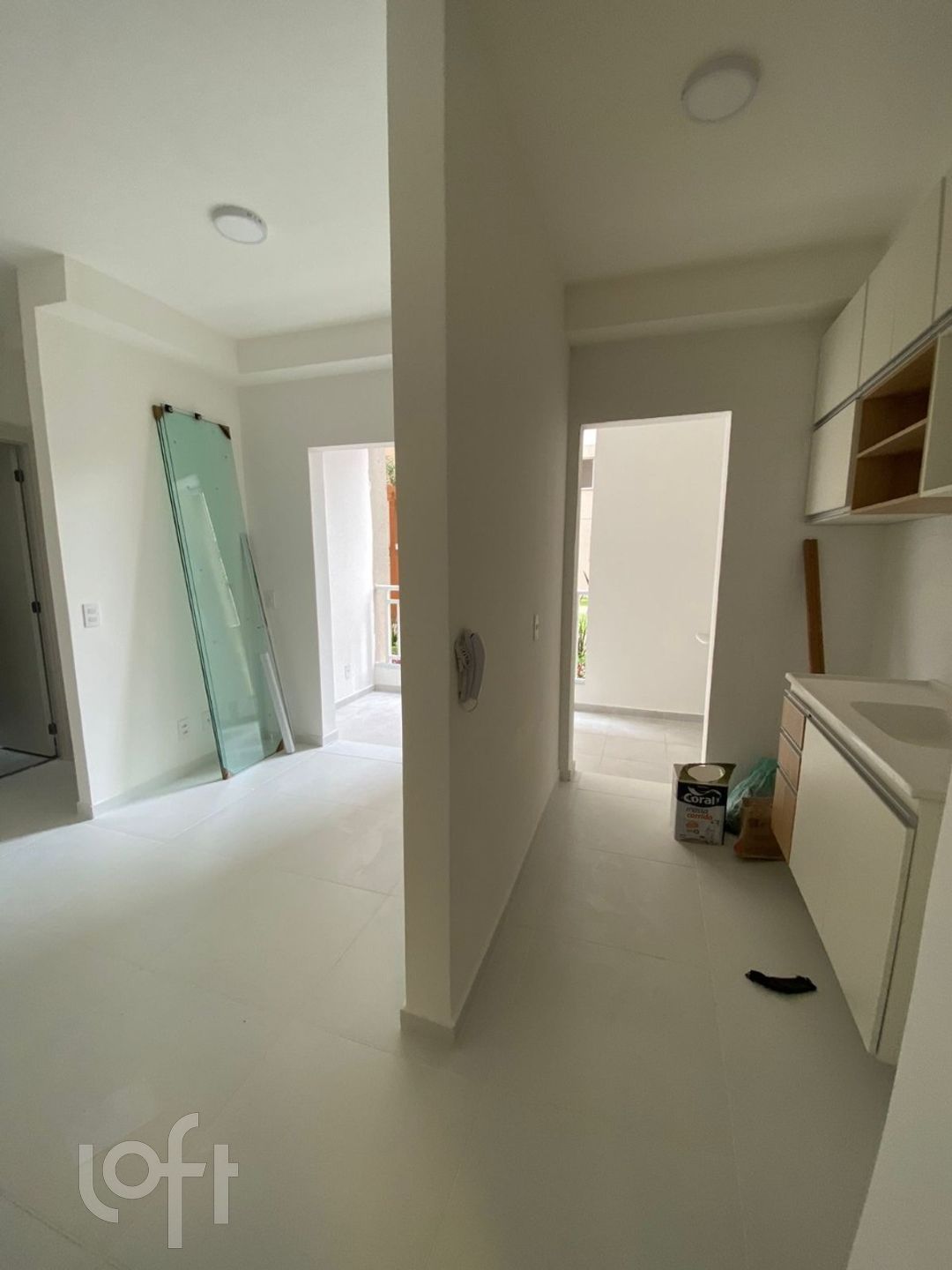 Apartamento à venda com 2 quartos, 42m² - Foto 2