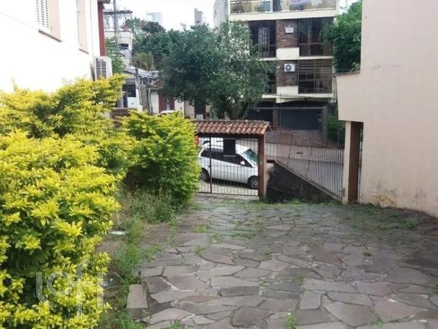 Casa com 436m², 3 dormitórios, 2 vagas, Chácara das Pedras em Porto Alegre