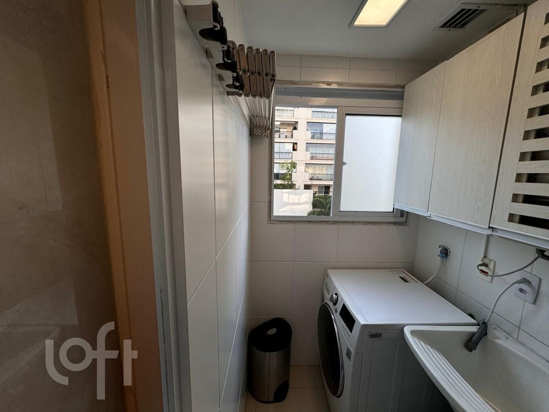 Apartamento à venda com 2 quartos, 80m² - Foto 32