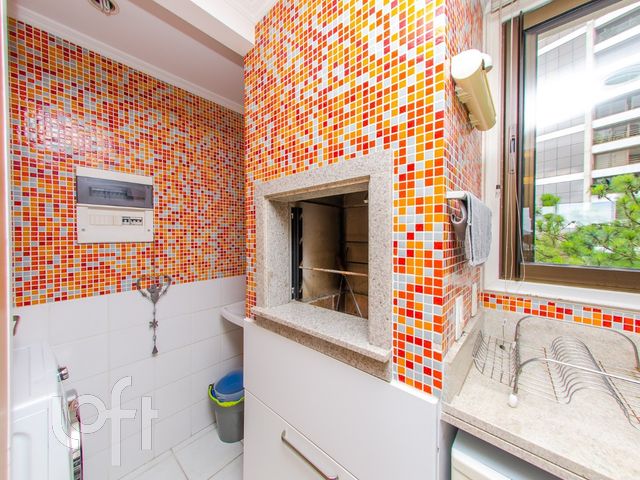 Apartamento com 54m², 1 dormitório, 2 vagas, Bela Vista em Porto Alegre