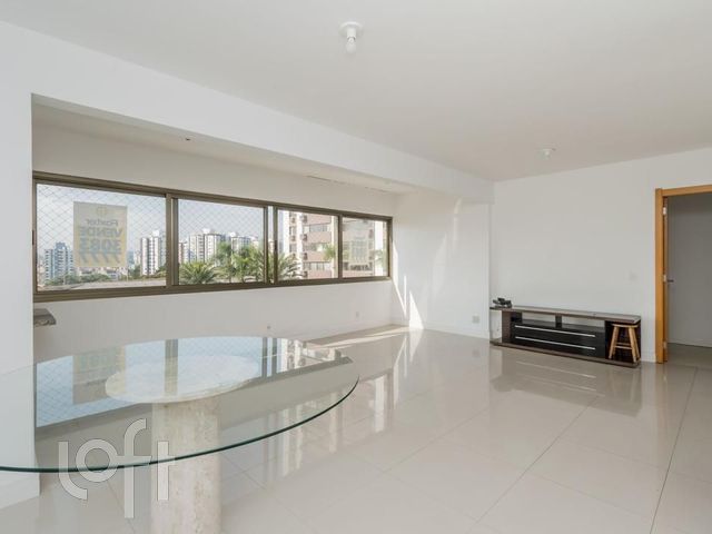 Apartamento com 106m², 3 dormitórios, 1 suíte, 2 vagas, Higienópolis em Porto Alegre