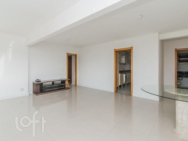 Apartamento com 106m², 3 dormitórios, 1 suíte, 2 vagas, Higienópolis em Porto Alegre