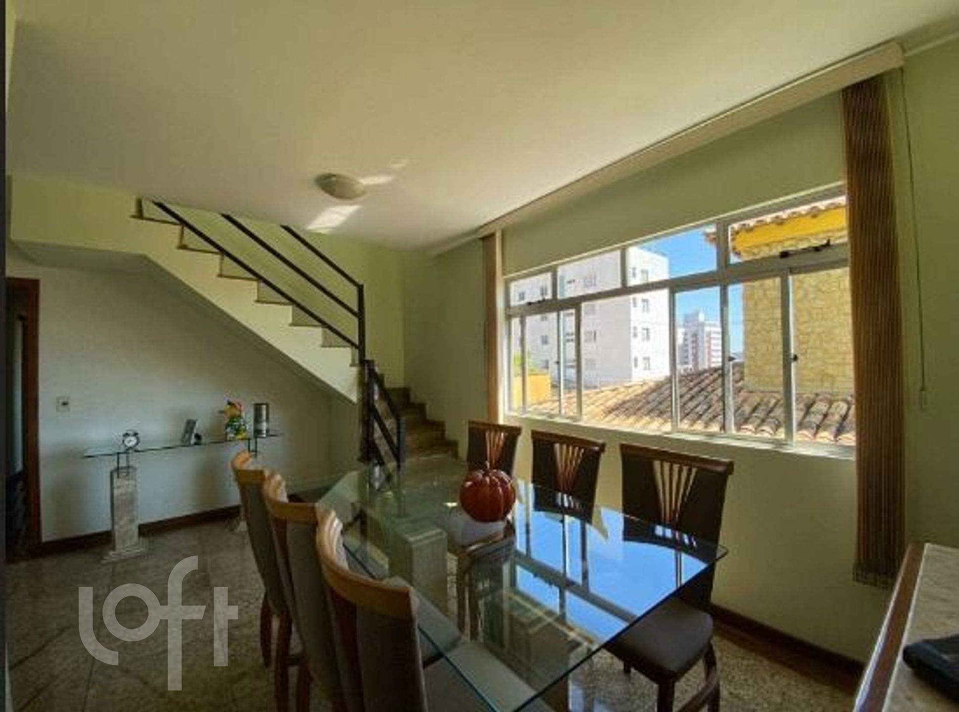 Apartamento à venda com 4 quartos, 180m² - Foto 1