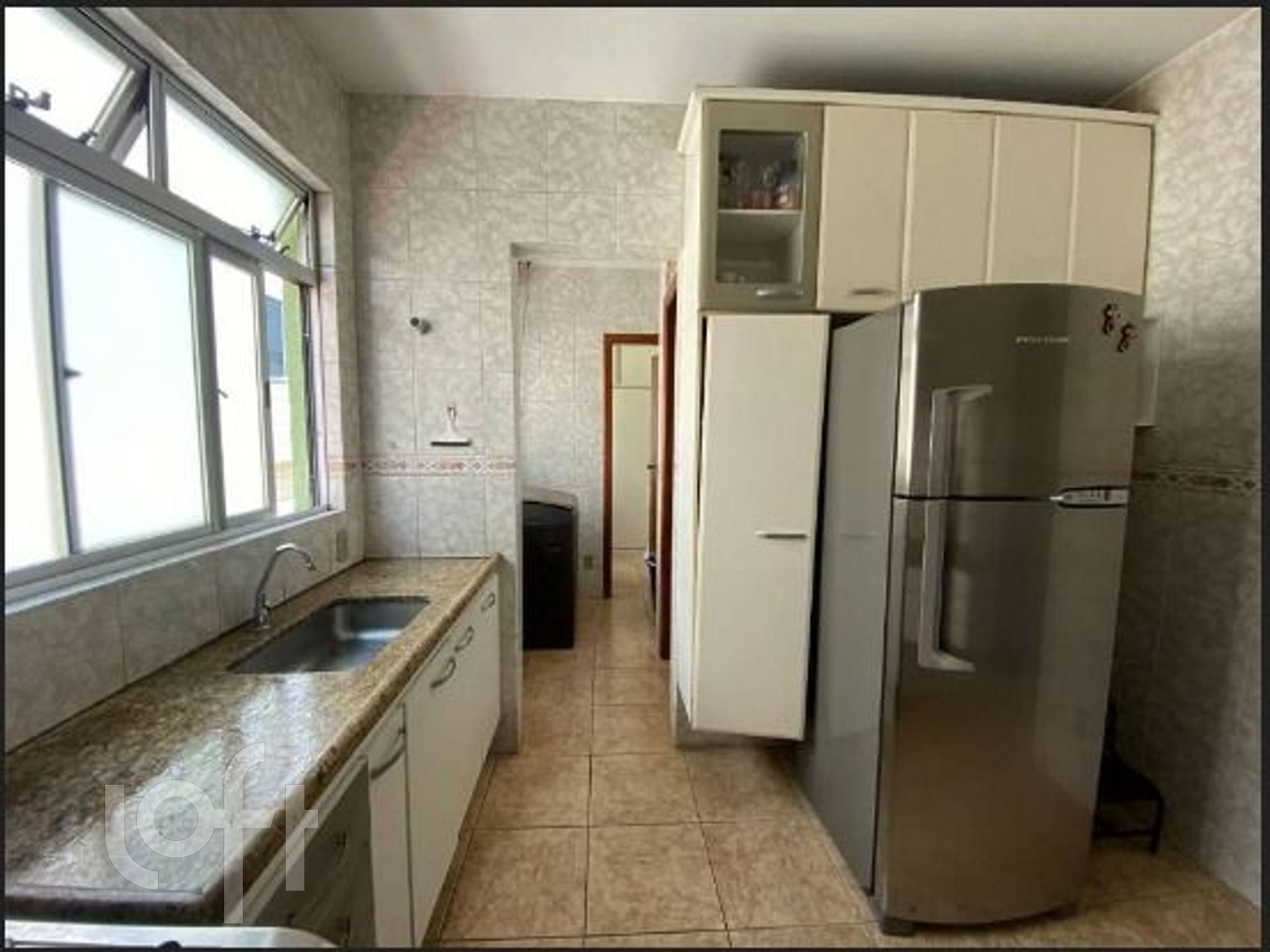 Apartamento à venda com 4 quartos, 180m² - Foto 4