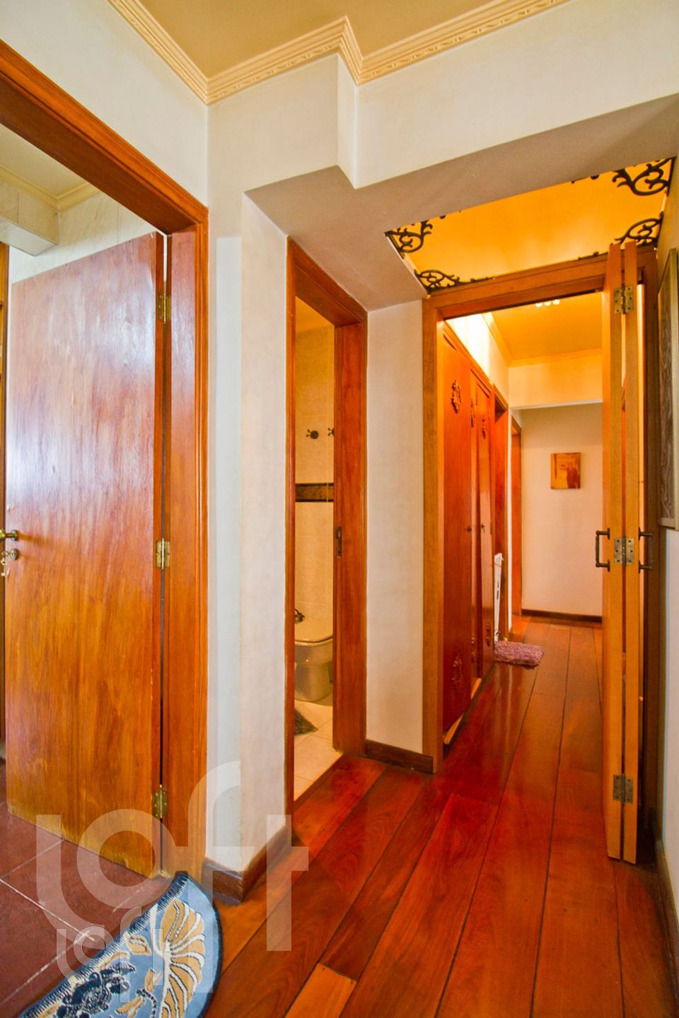 Apartamento à venda com 3 quartos, 140m² - Foto 2