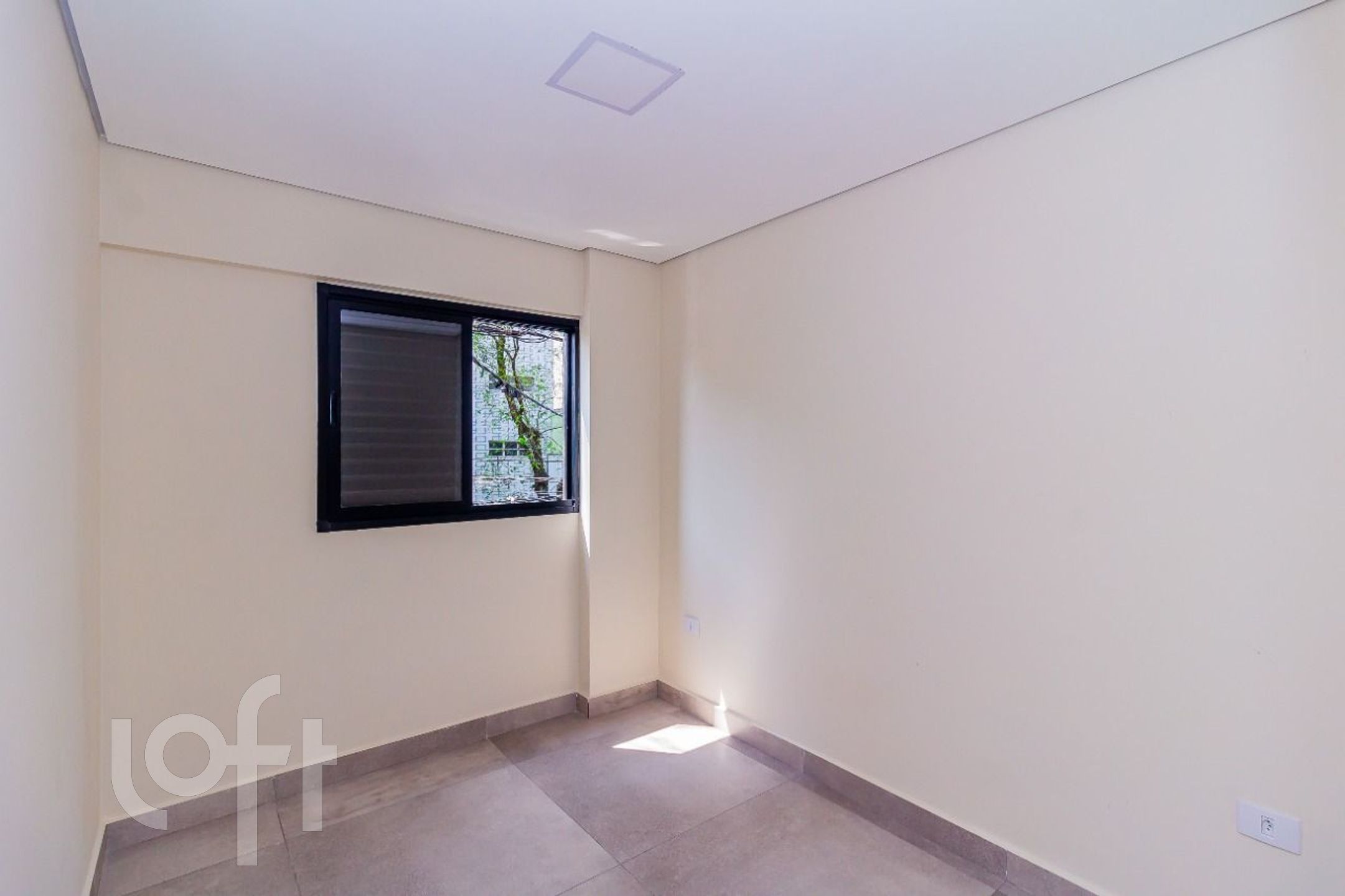 Apartamento à venda com 2 quartos, 37m² - Foto 22