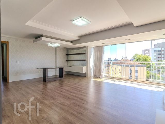 Apartamento com 129m², 3 dormitórios, 3 suítes, 2 vagas, Jardim Europa em Porto Alegre