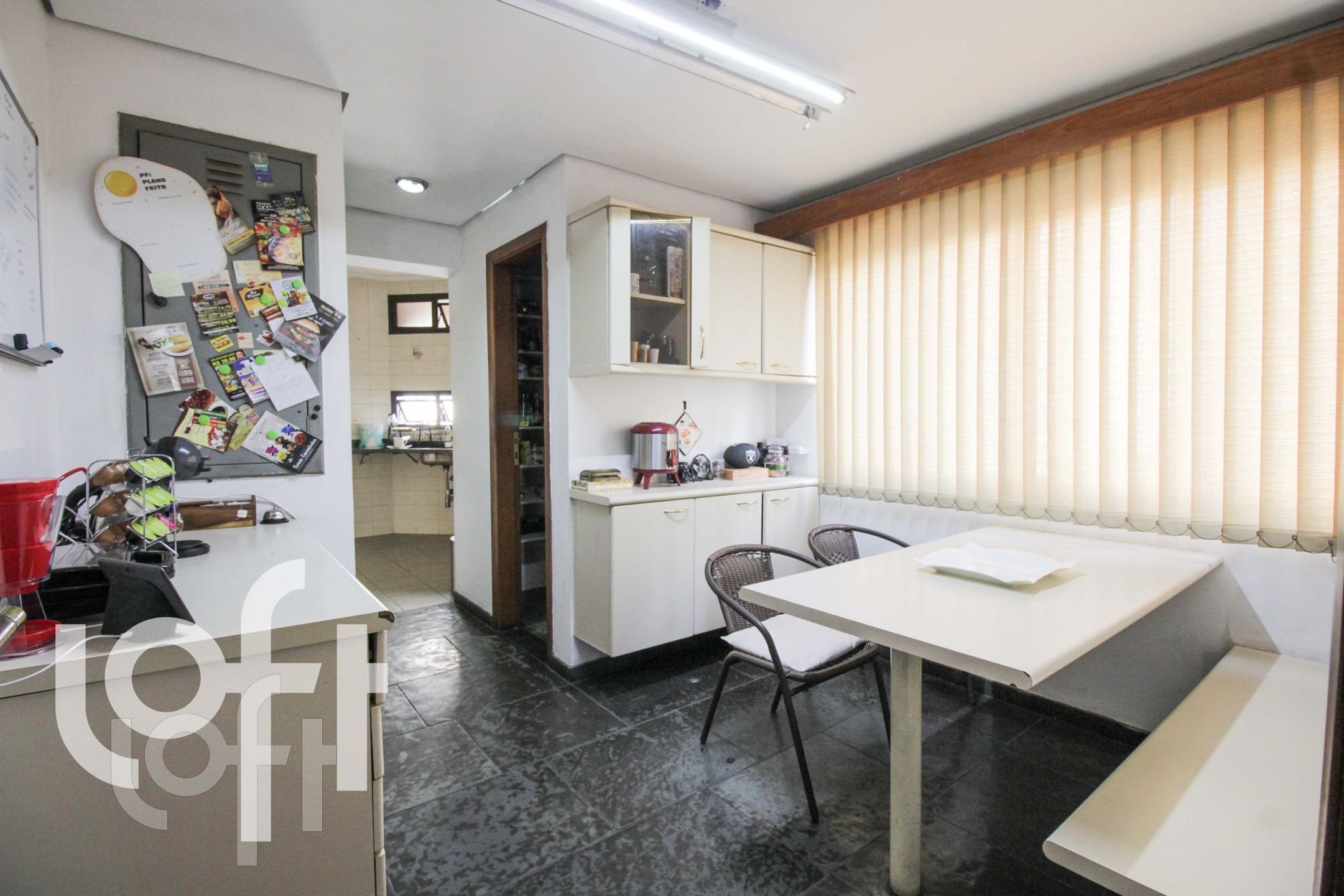 Apartamento à venda com 4 quartos, 220m² - Foto 16