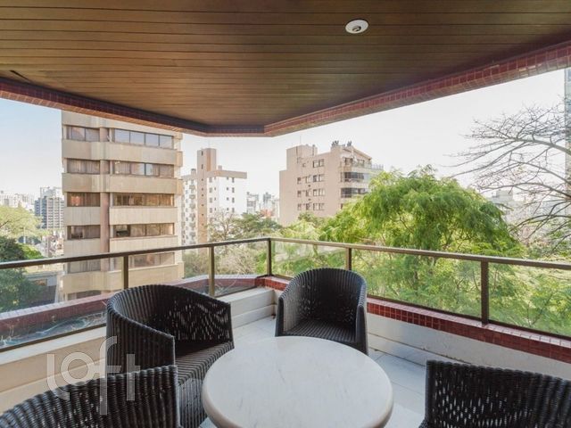Apartamento com 177m², 3 dormitórios, 2 suítes, 2 vagas, Rio Branco em Porto Alegre