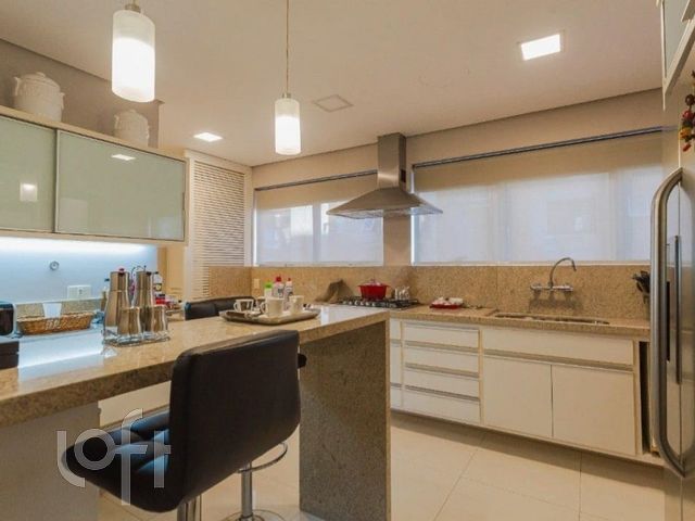 Apartamento com 177m², 3 dormitórios, 2 suítes, 2 vagas, Rio Branco em Porto Alegre