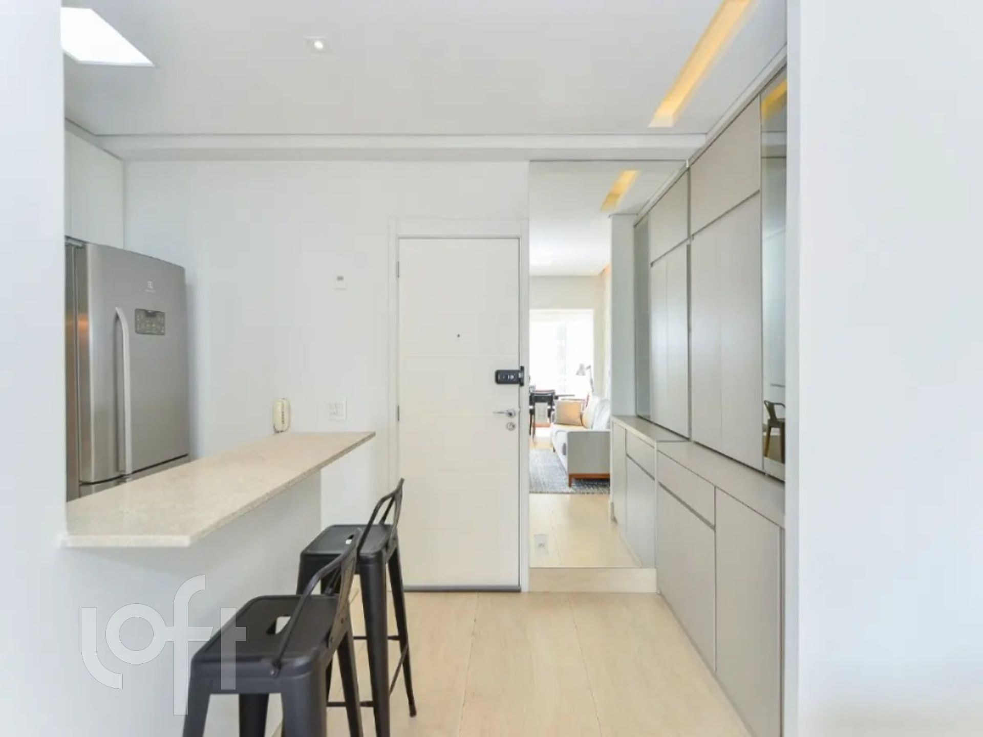 Apartamento à venda com 2 quartos, 68m² - Foto 4