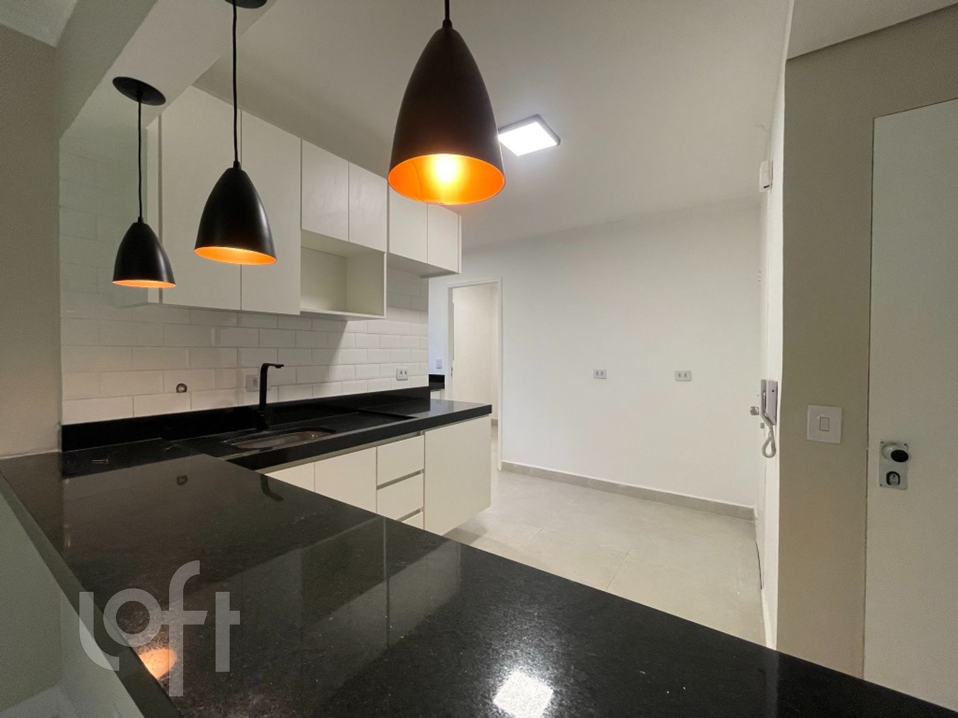 Apartamento à venda com 3 quartos, 76m² - Foto 2