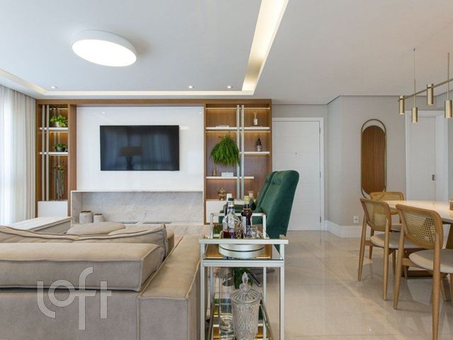 Apartamento com 123m², 3 dormitórios, 3 suítes, 3 vagas, São João em Porto Alegre