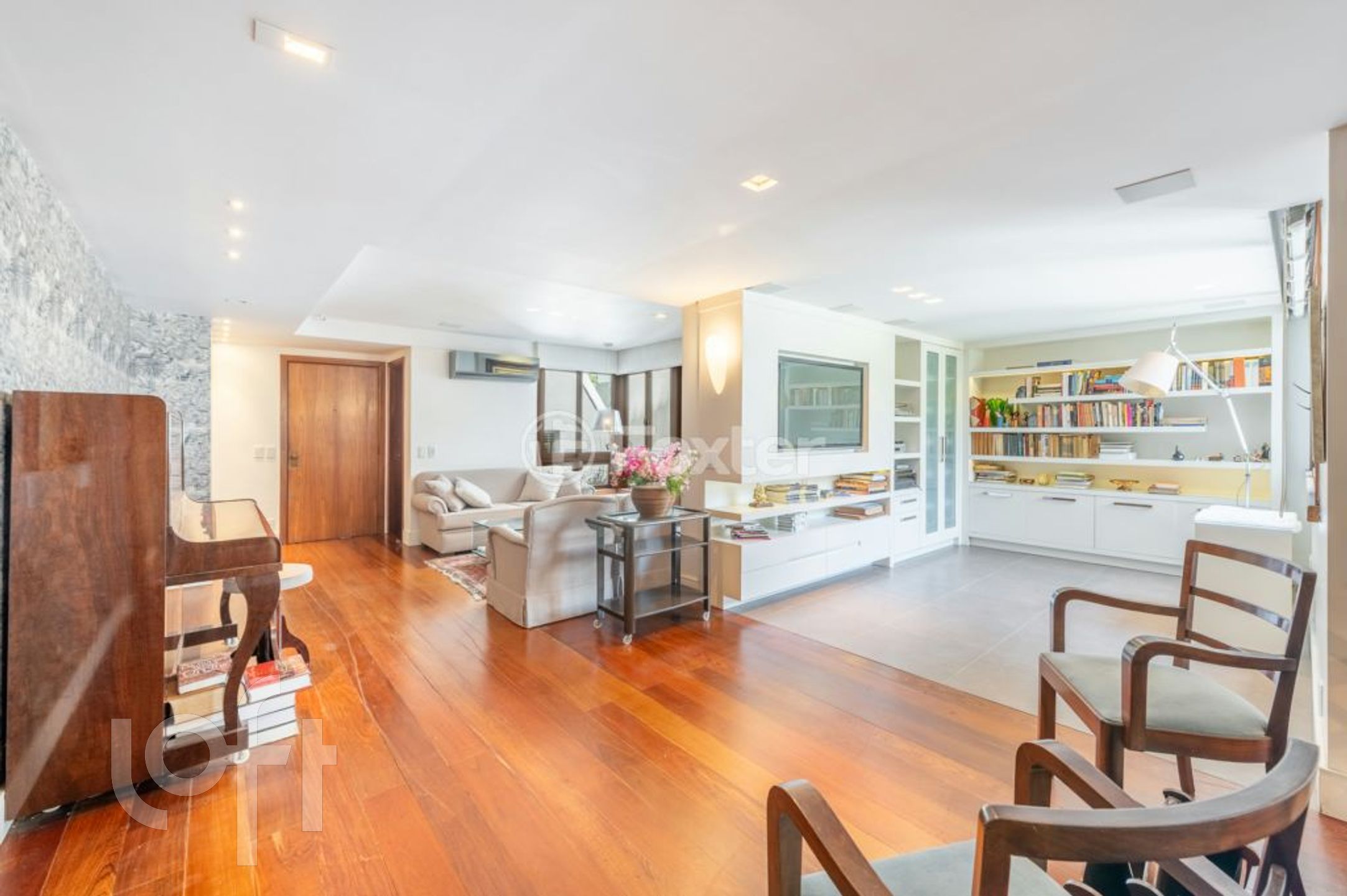 Apartamento com 161m², 3 dormitórios, 1 suíte, 1 vaga, Petrópolis em Porto Alegre
