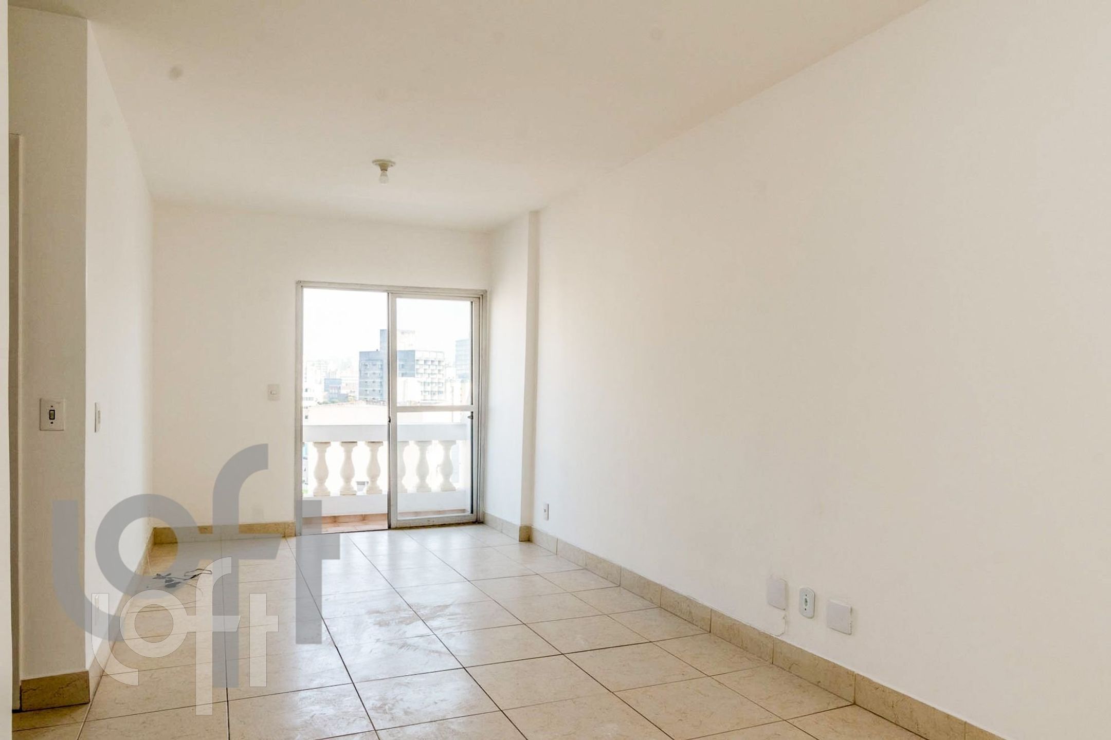 Apartamento à venda com 1 quarto, 42m² - Foto 1