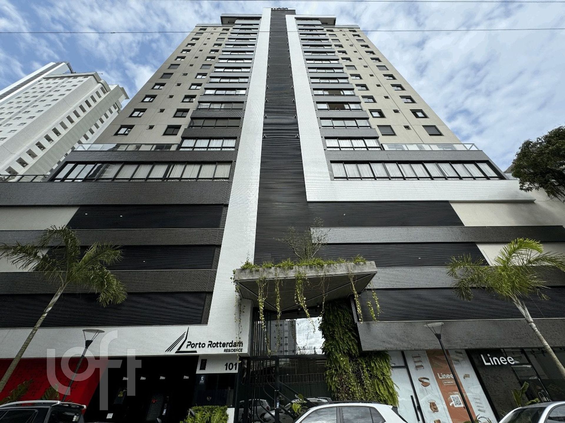 Apartamentos com 130m², 3 quartos, 3 suítes, 2 garagens, no bairro Centro em Balneário Camboriú