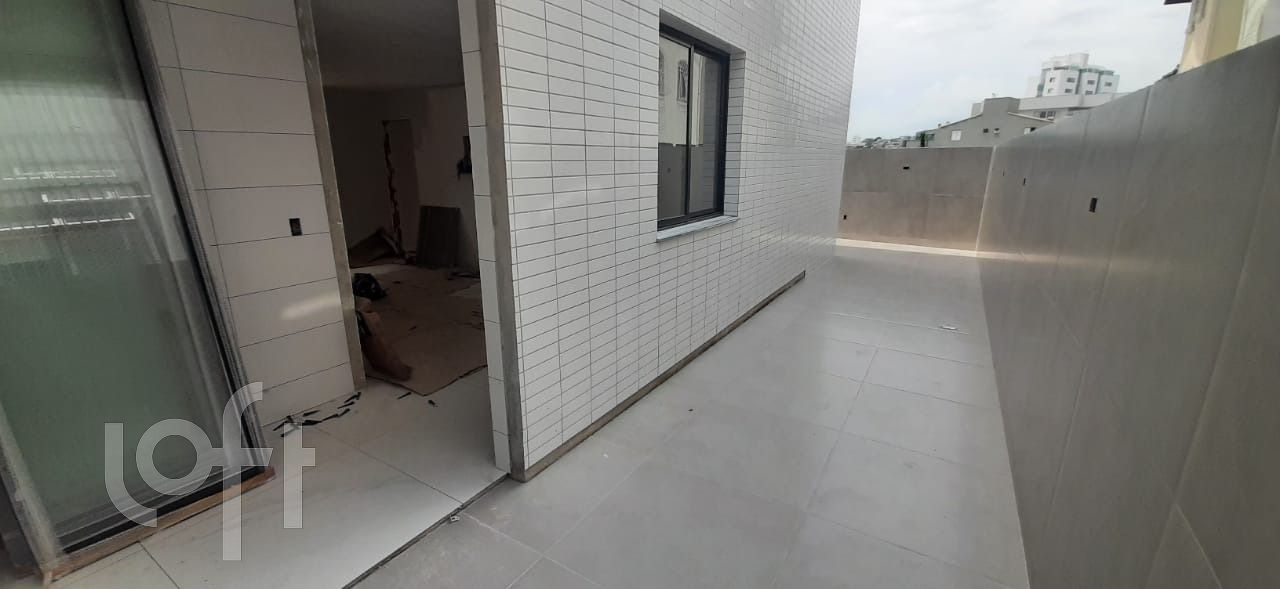 Apartamento à venda com 3 quartos, 150m² - Foto 1