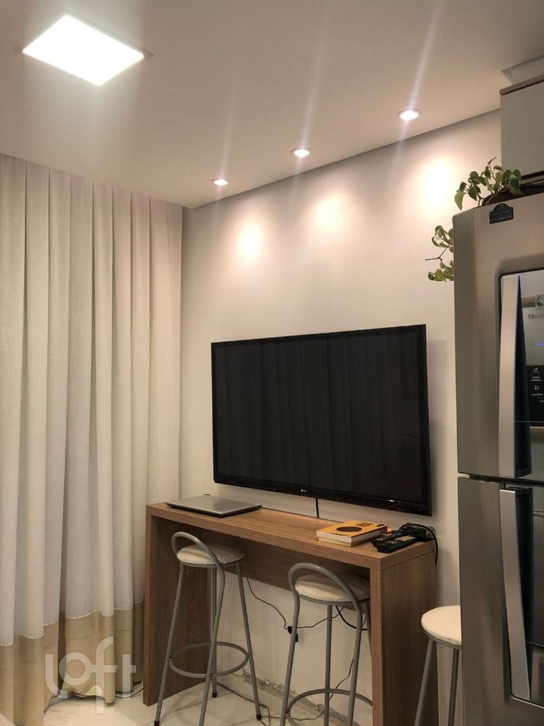 Apartamento à venda com 1 quarto, 32m² - Foto 2