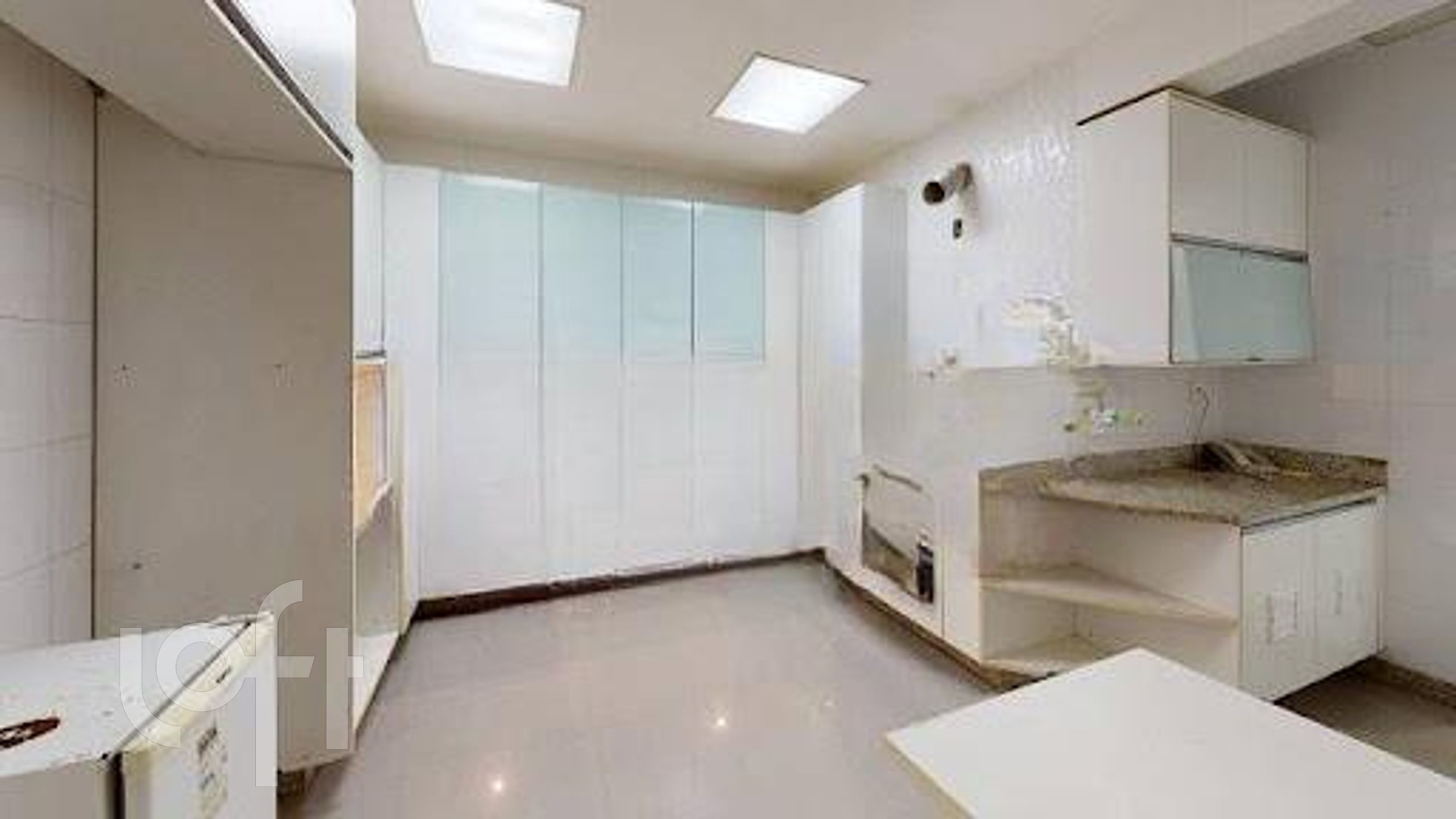 Apartamento à venda com 4 quartos, 330m² - Foto 13