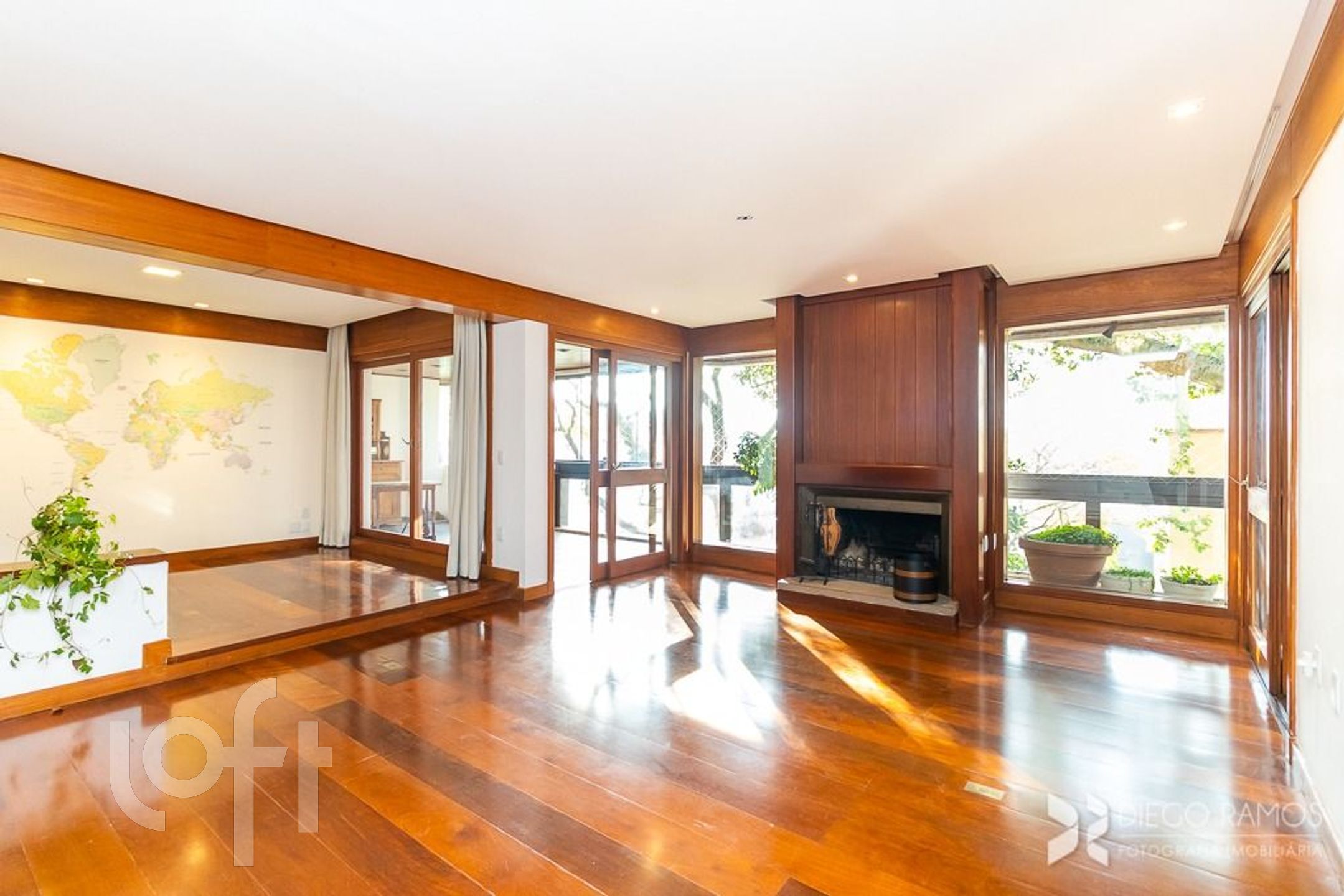 Apartamento com 262m², 3 dormitórios, 3 suítes, 3 vagas, Bela Vista em Porto Alegre