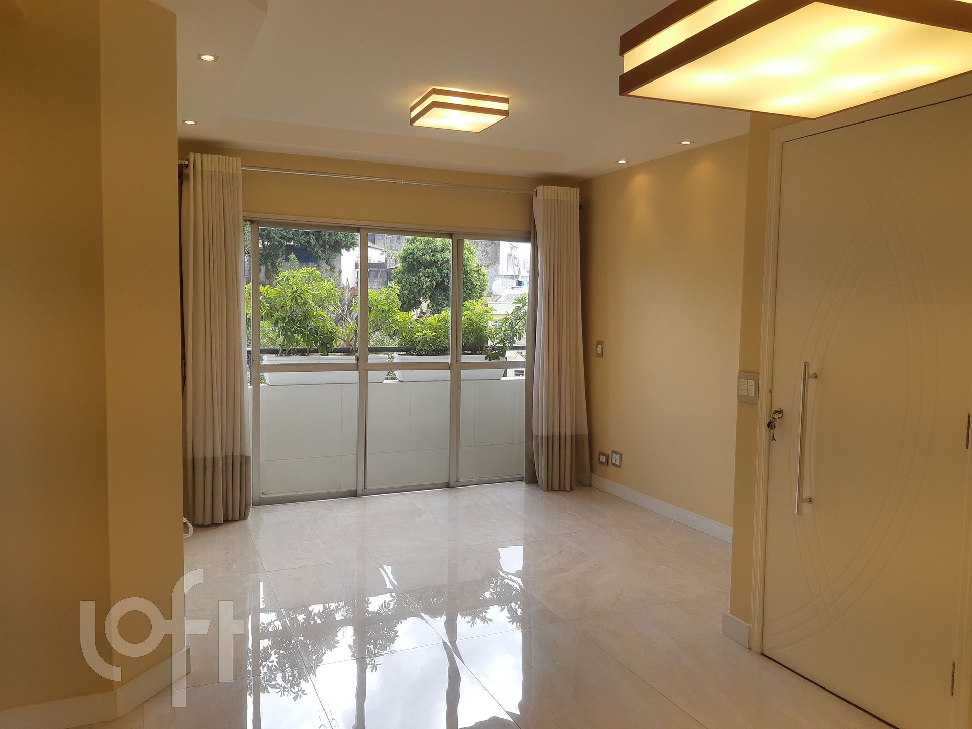 Apartamento à venda em Alto de Pinheiros com 90 m²